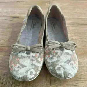 CLARK’S Women’s Carly Hope Cloud Stepper Ballet Flats in Great Condition Size 8